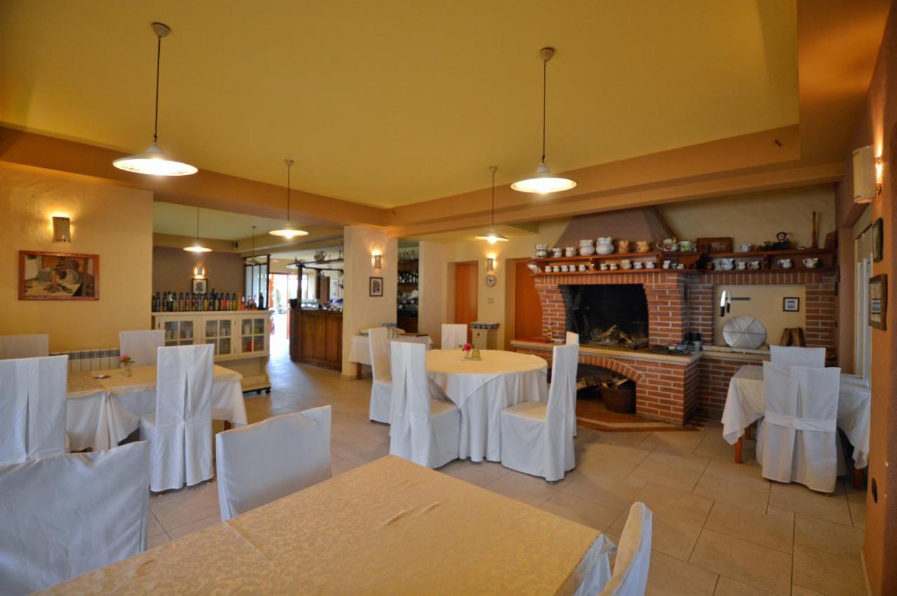 Hotel Tomazici Santalezi Buitenkant foto